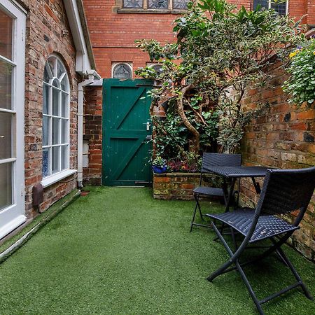 Monk Bar Garden Hideaway Villa York Eksteriør bilde